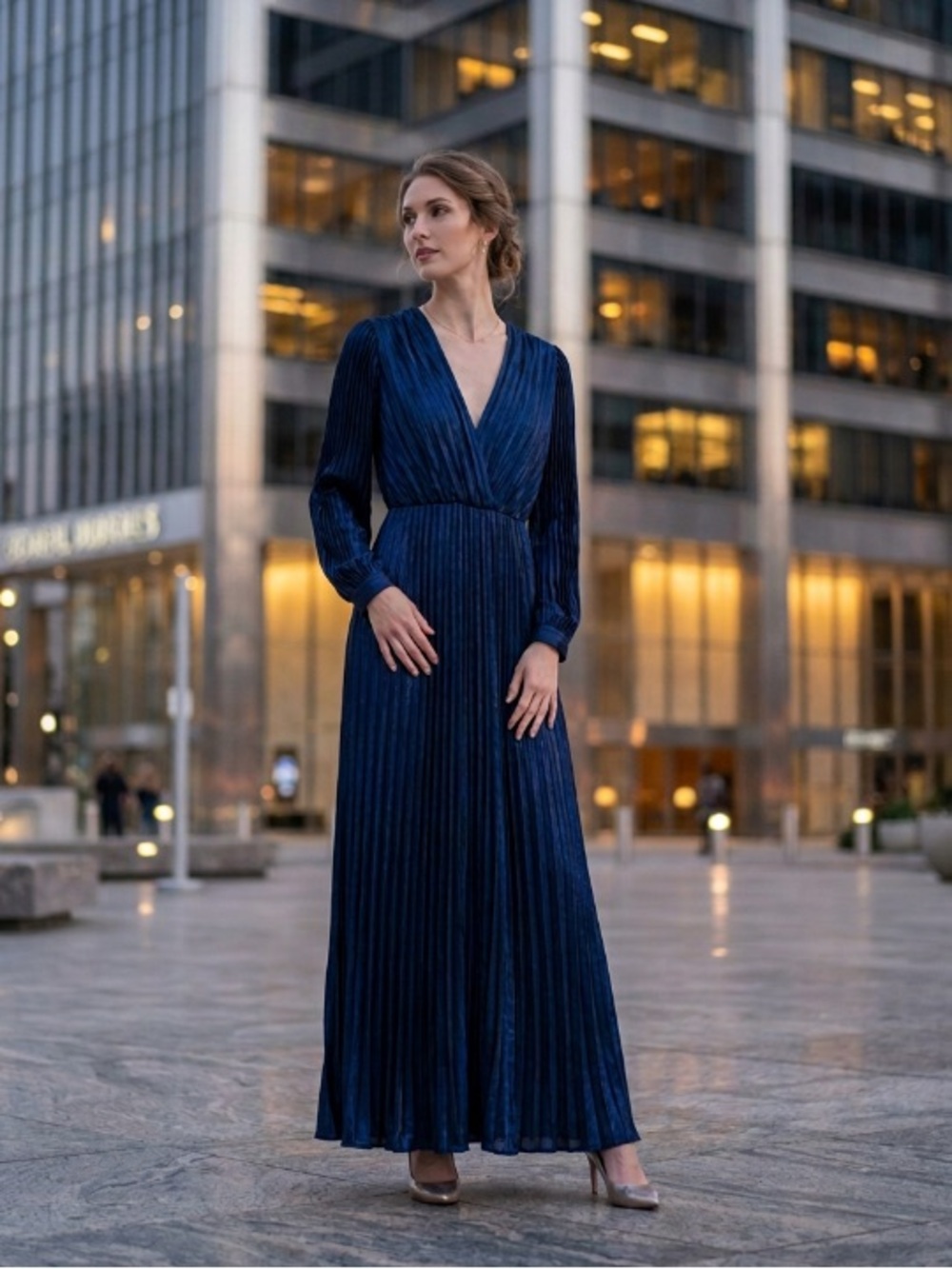 NWT  Express Navy Pleated V-Neck Wrap Maxi Dress Sz S Wonen